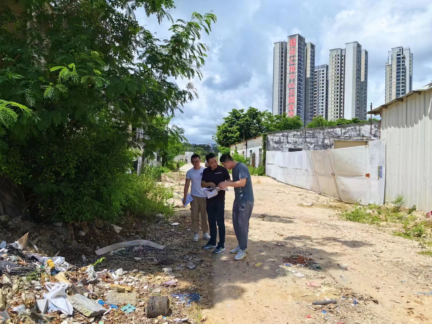 金凤排洪渠（凤凰山隧道北-南围海堤段）综合整治工程现场调研工作.jpg