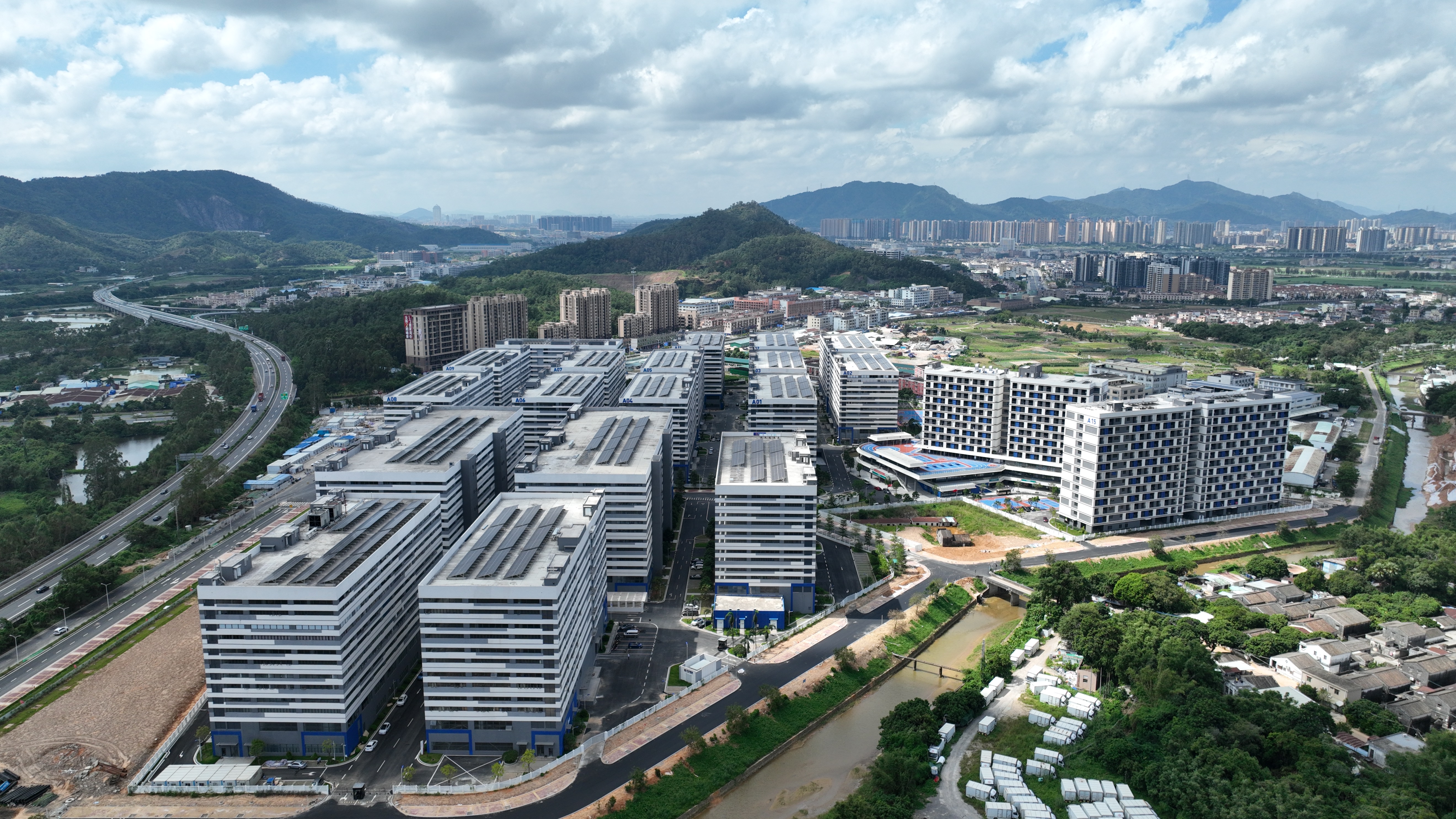 大湾区智造产业园.jpg